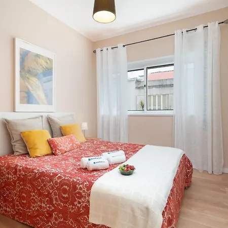 Apartment Host Wise - Spacious Vintage Flat - Small Balcony